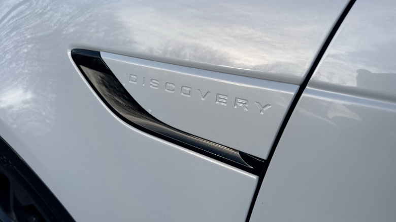 Land Rover Discovery 2.0 P300 R-Dynamic S 5dr Auto Petrol Station Wagon